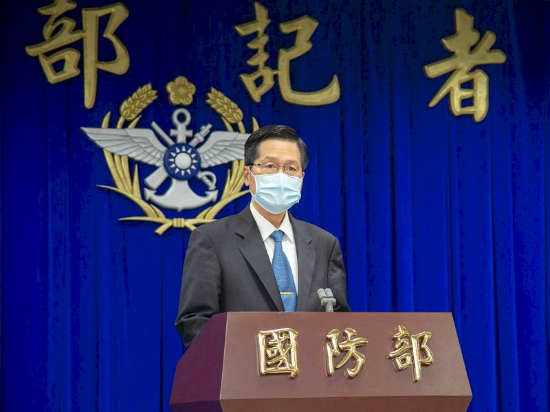 敦睦艦隊染疫 國防部長道歉自請處分