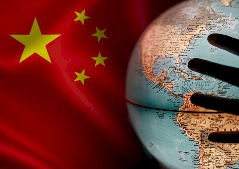 在認同與忠誠上，沒有刀切豆腐兩面光—駁近期戒嚴說、麥卡錫氾濫論