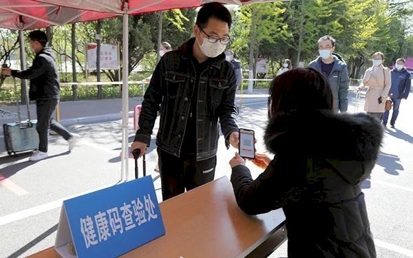 中國學生重返校園 全球疫情正逐漸緩和