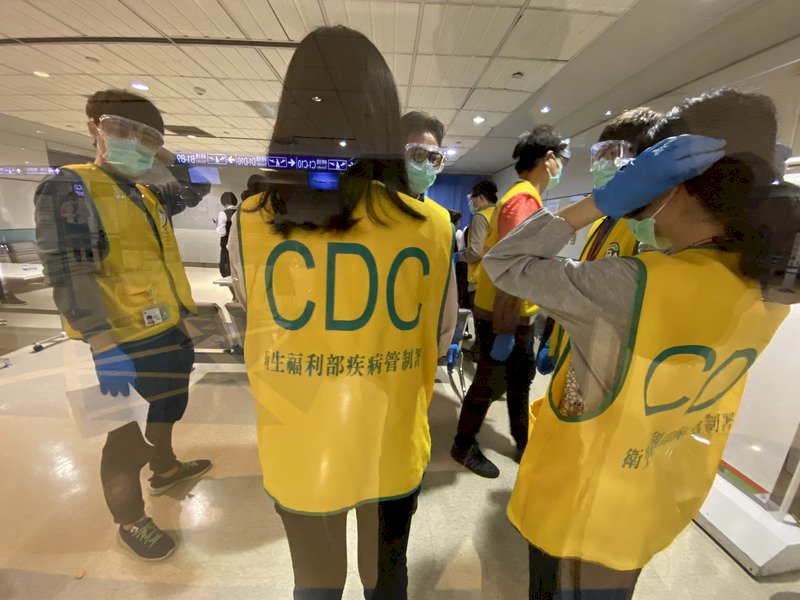 滯留印度台僑晚間搭機返回 集中檢疫
