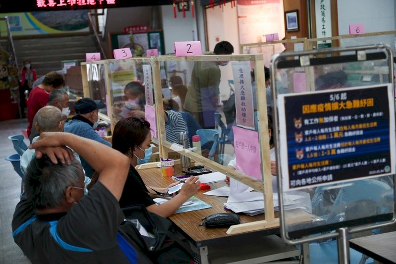 何時啟動振興 政院：目前還是防疫紓困優先