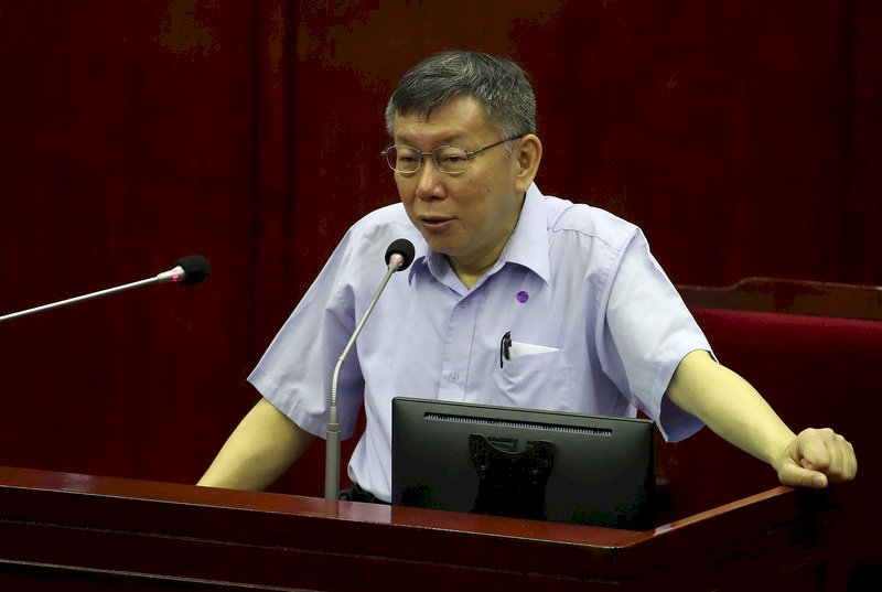 批李來希拿小燈泡悲劇攻擊 柯文哲：對立不應失人性