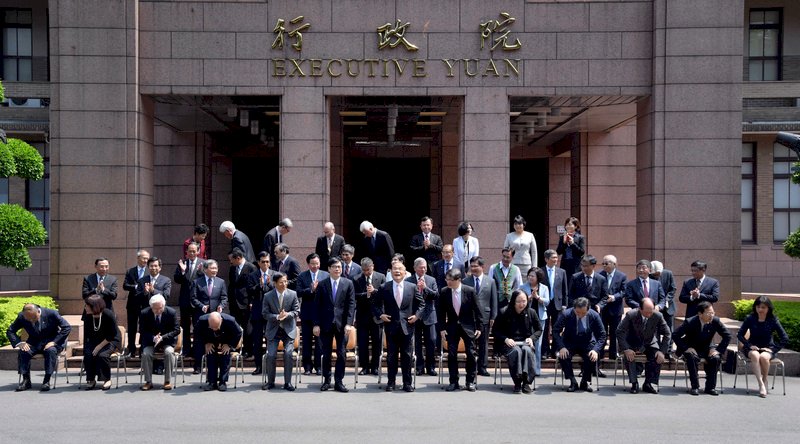 內閣總辭應暫緩籌編前瞻預算？ 綠營：停掉會是國家重大災難