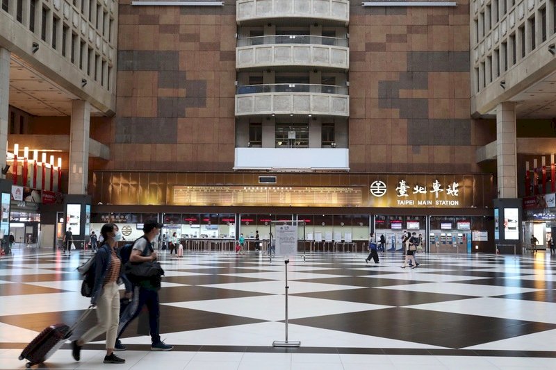 北車大廳是否開放  陳時中：疫情建議應確保社交距離或戴口罩
