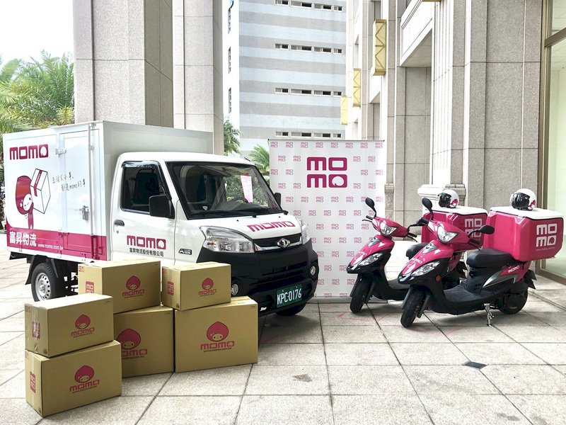 台北-上海：網購「直播帶貨」數據造假、阿里巴巴投入成衣製造、開書店及圖書館難？！