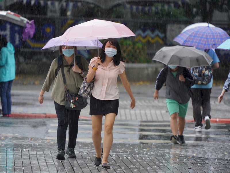 滯留鋒面南移  致災性降雨機率減低