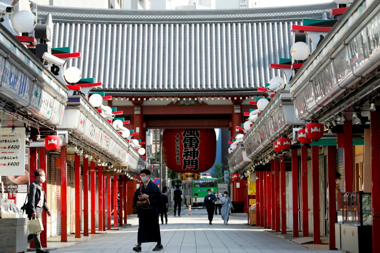 毀滅性打擊！日4月出口急凍創10年最慘 外國觀光客暴跌99.9%剩2900人