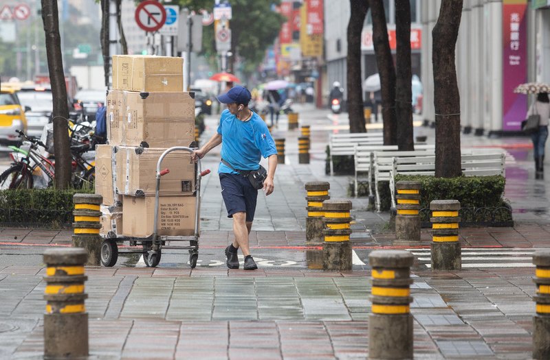 就業市場回溫！ 6月失業率3.96%罕見比5月低