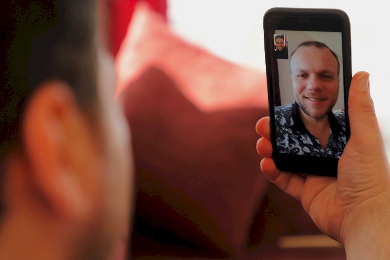 疫情打破開齋節傳統 安卡拉堡城牆下居民道祝福
