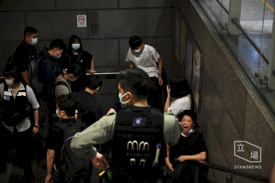 港島商場 上班日晚間仍有集會抗議港版國安法