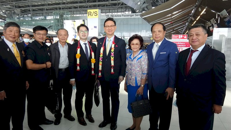 童振源返台就職 台商機場歡送盼複製駐泰國經驗