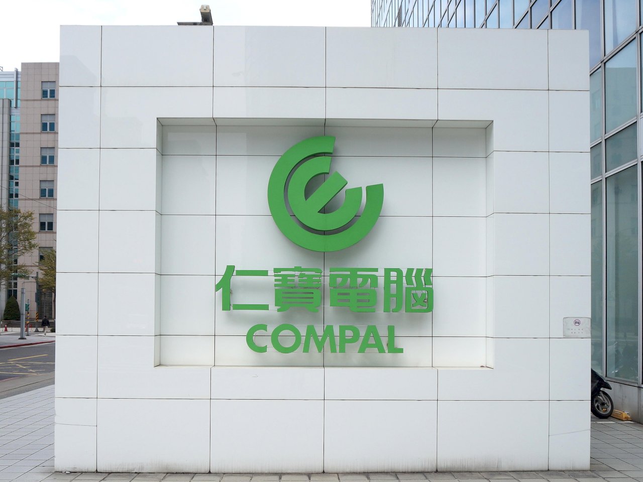 平鎮廠越南移工罷工 仁寶否認對薪資非法扣款