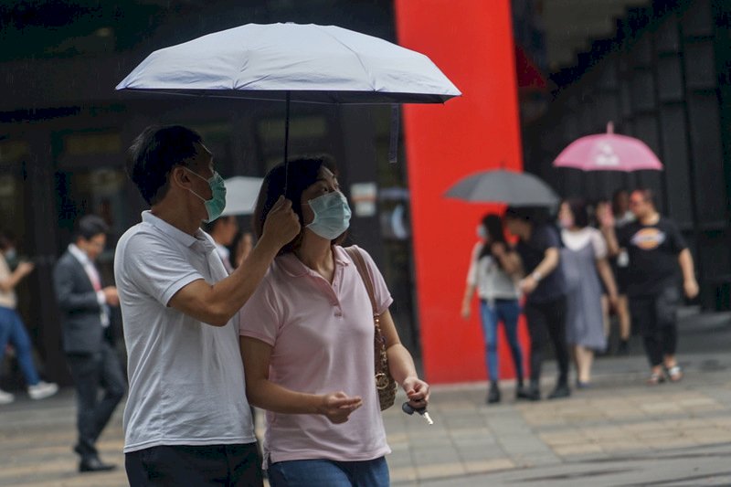 鋒面北移 水氣稍減溫度略升