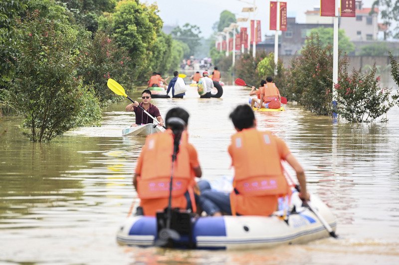 中國南方多地水災 陽朔一天下完北京大半年的雨