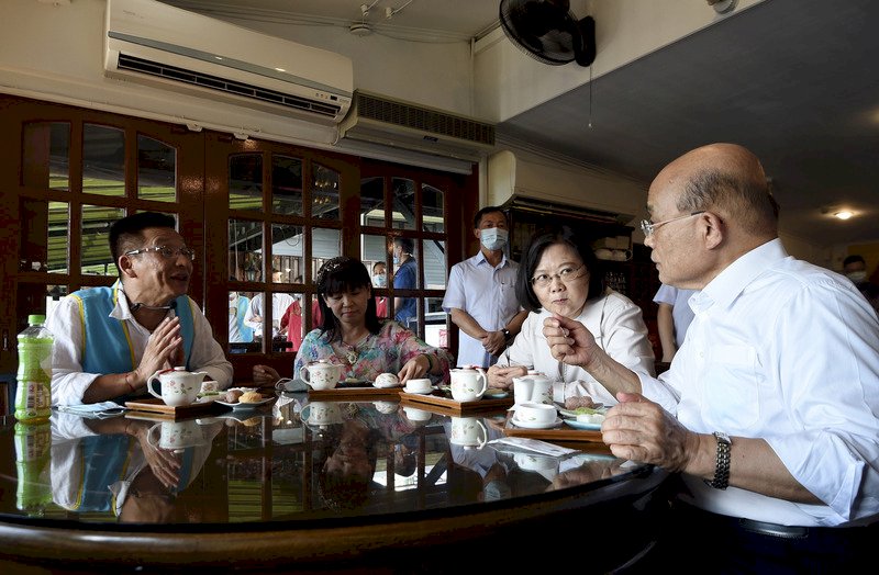 不滿陳時中？ 蘇揆：團隊非常團結 不必作文章