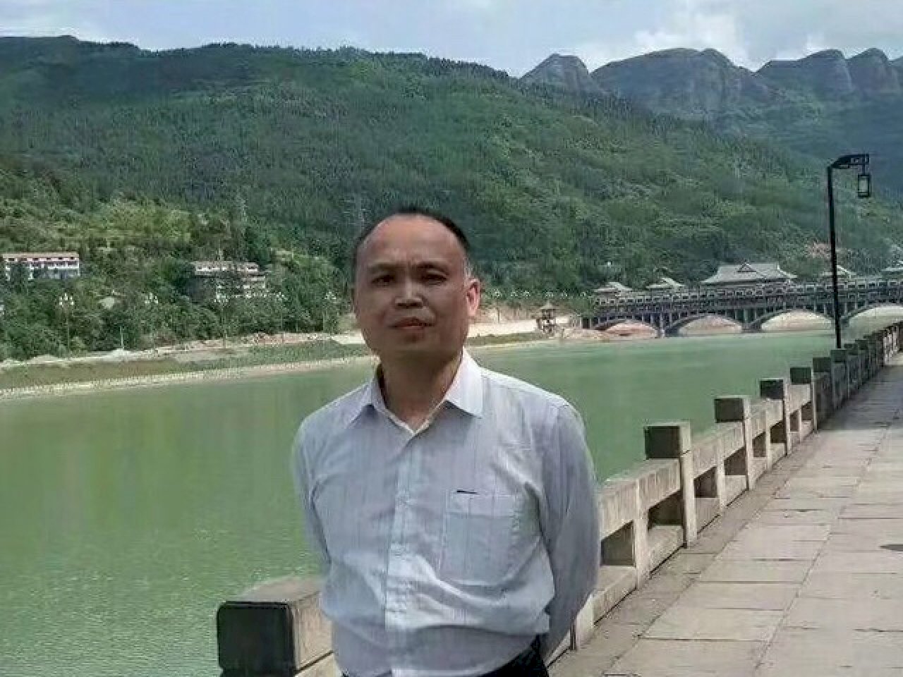 美駐中大使卸任前　會見被捕人權律師余文生妻子