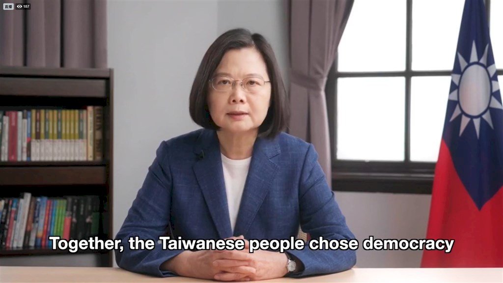 總統：民主國家應善用經濟力量 鞏固強化民主