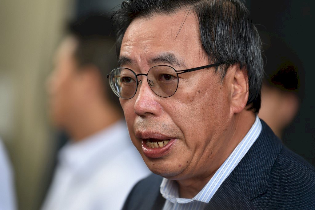 香港立法會主席「鬼拍後尾枕」之啟示