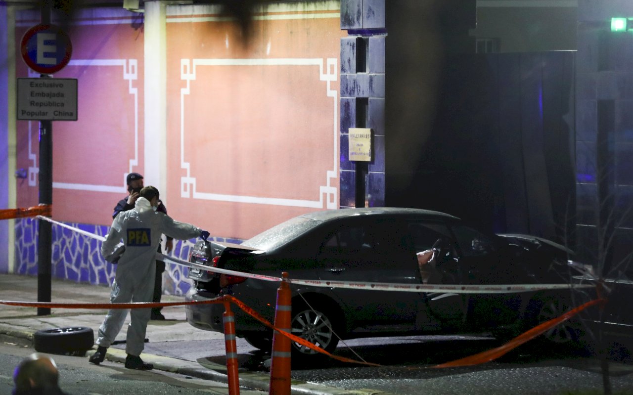 男子駕車衝撞中國駐阿根廷大使館 動機待查