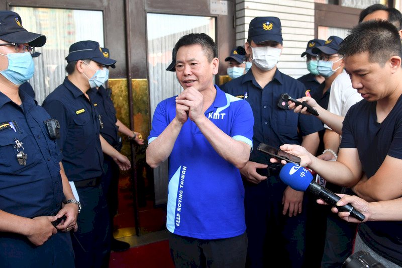 藍占據立院議場逾12小時 林為洲：可能超過3天3夜
