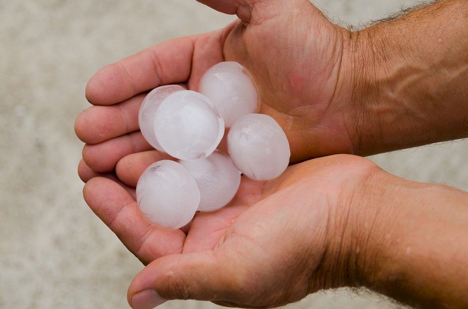 中國大範圍發布暴雨藍色預警 並防雷暴冰雹