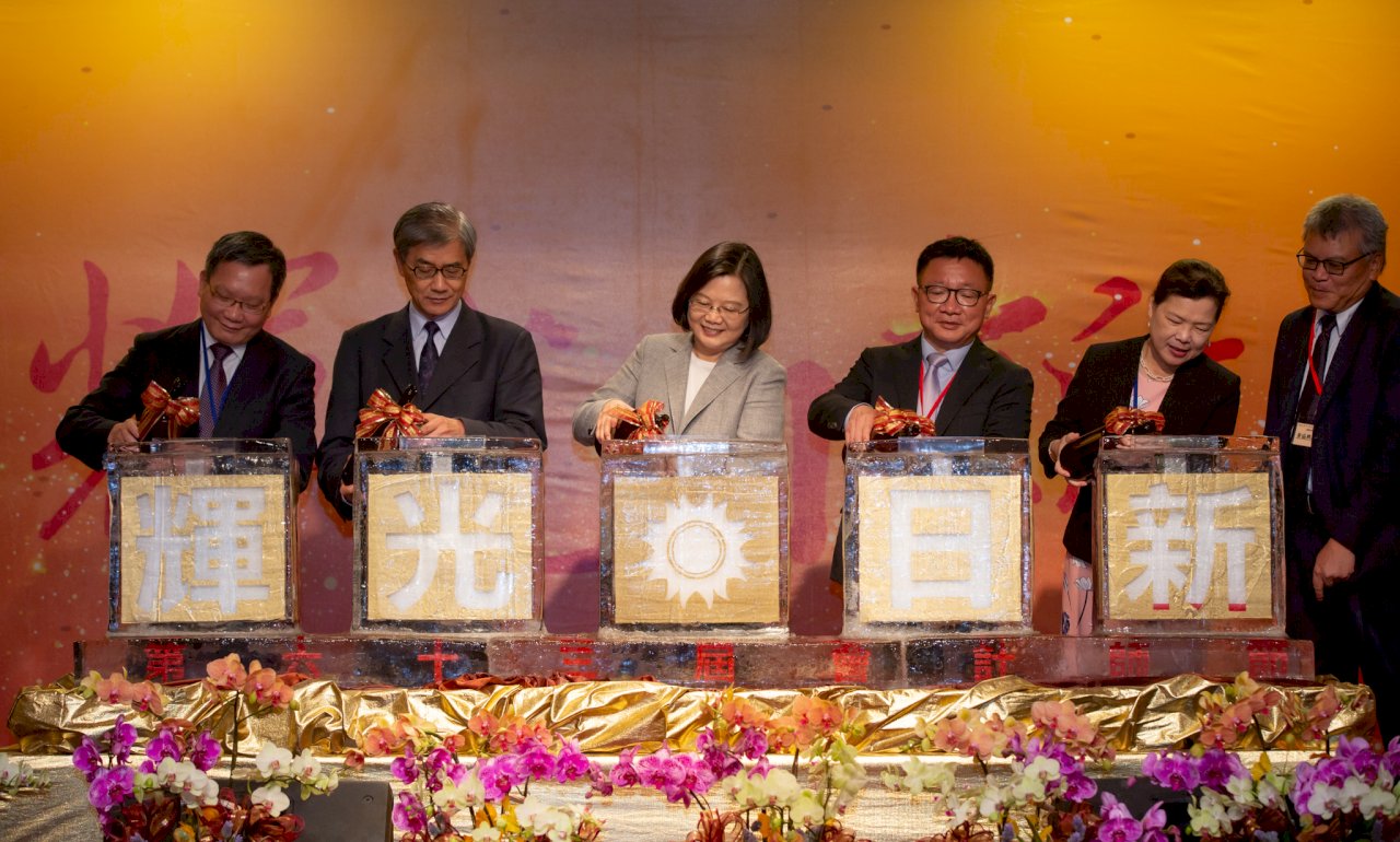 慶會計師節 總統盼助打造台灣成IPO首選