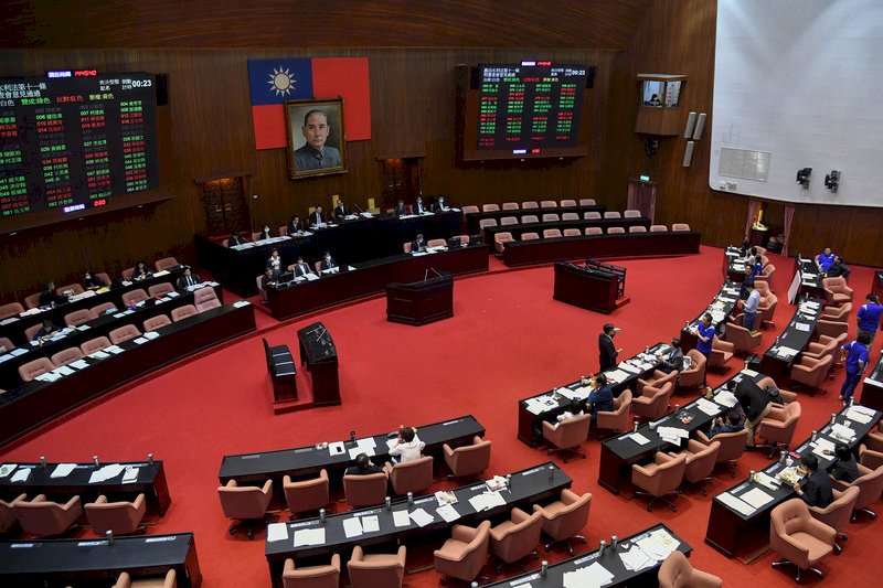 民進黨提案 立院臨時會11日至31日審3大預算案