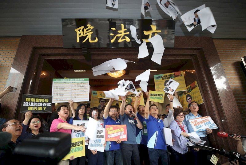 國民黨抗議監委提名 陳菊拜會喊卡