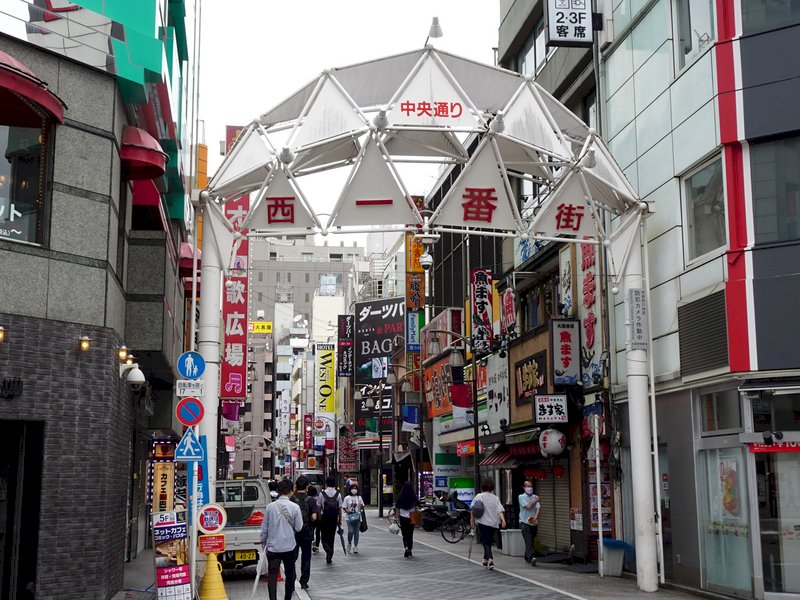 東京疫情升溫 平均單日新增病例超越緊急事態