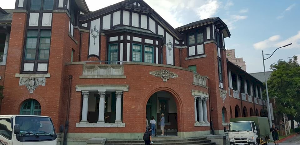 下週的台灣歷史回顧：蔣經國院長訂定十大行政革新、台灣鐵路140年、動員戡亂時期檢肅匪諜文條例