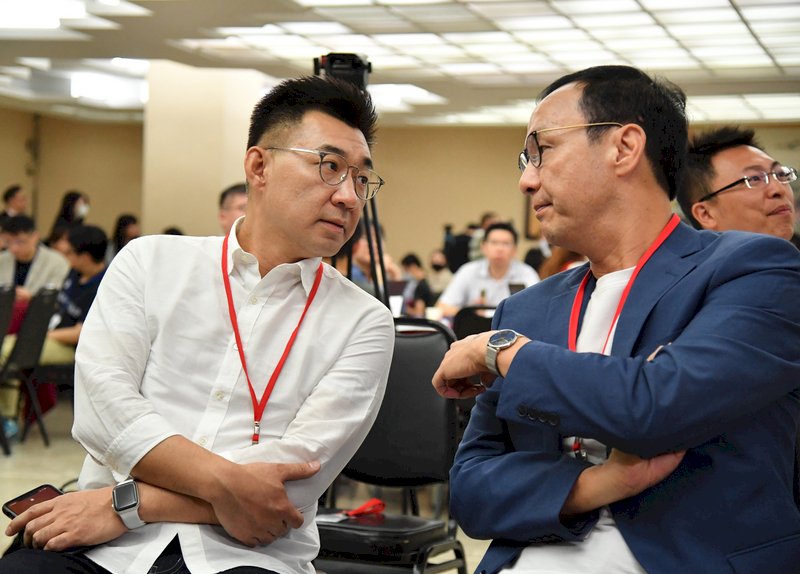 傳各自結盟爭黨魁  朱立倫江啟臣同台駁斥