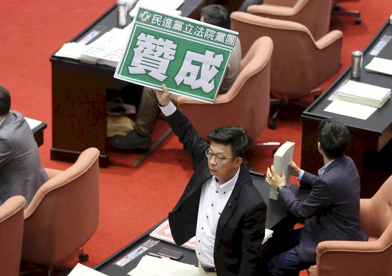 國民法官法陷入焦土戰 立院不斷電表決大戰