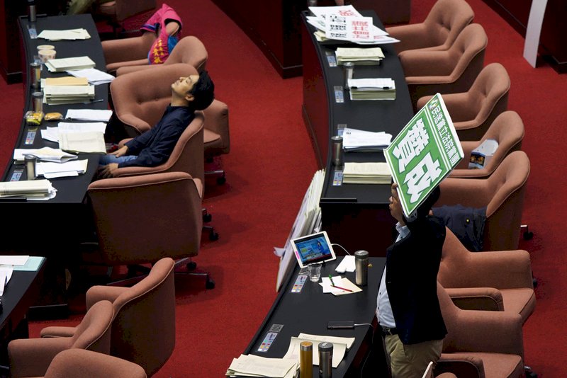 拚國民法官法過關 立院續挑燈夜戰
