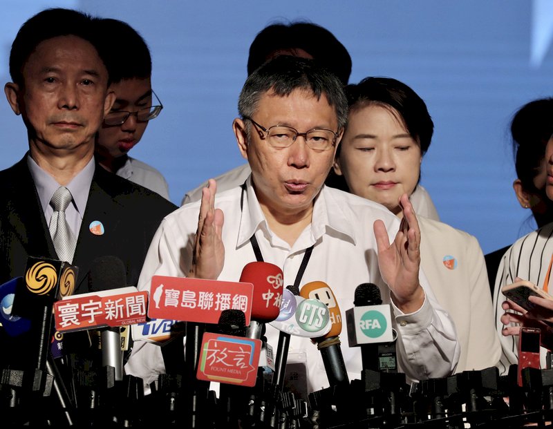 柯文哲的兩岸份量水漲船高 白、藍相爭兩岸主導權？