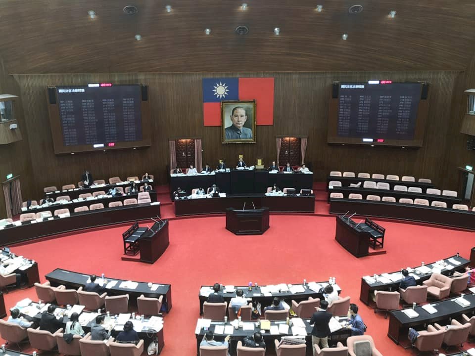 產學創新條例立院三讀 綠委：創造產業生路