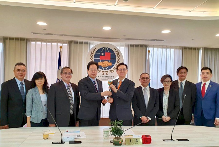 拿督劉康捷拜會童振源委員長 雙方盼增加兩會交流互動