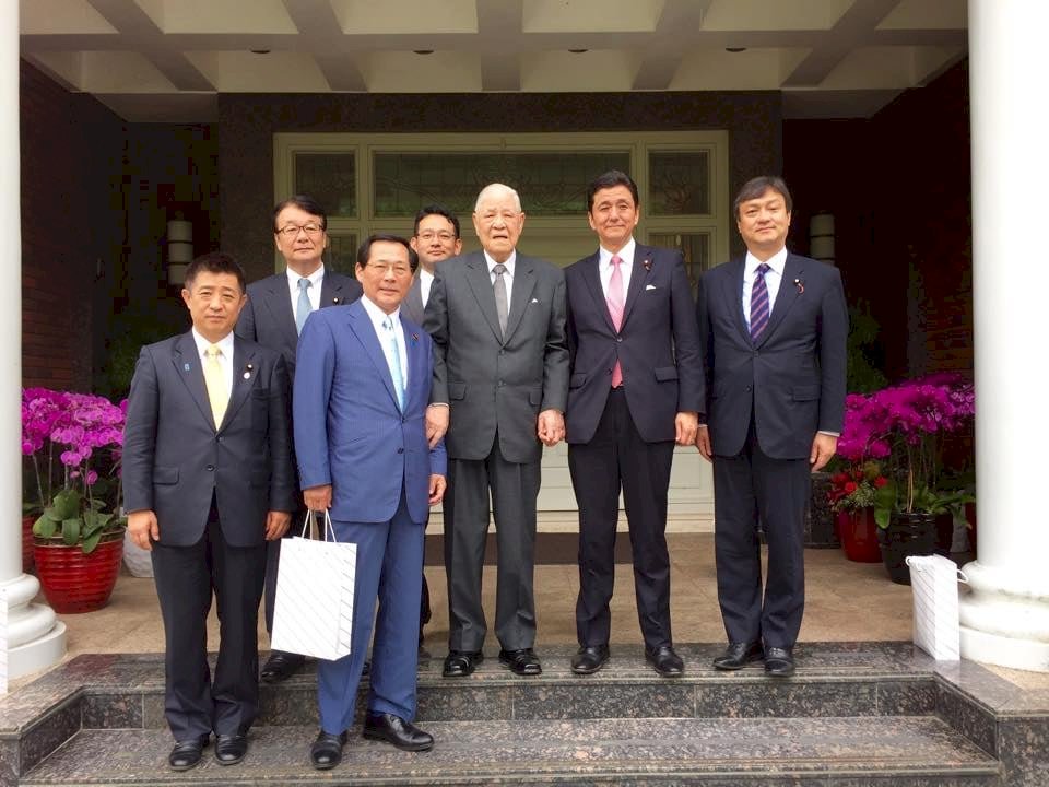 李登輝辭世 岸信夫等日本國會議員致哀