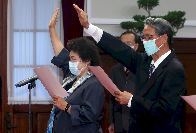 蔡總統監誓 監察院長陳菊完成宣誓