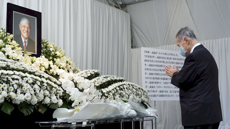 弔唁李登輝 森喜朗率日國會議員團下午抵台