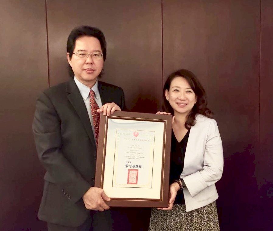 拿督劉康捷邀出身馬來西亞立委羅美玲任商會顧問 同為台馬交流獻力