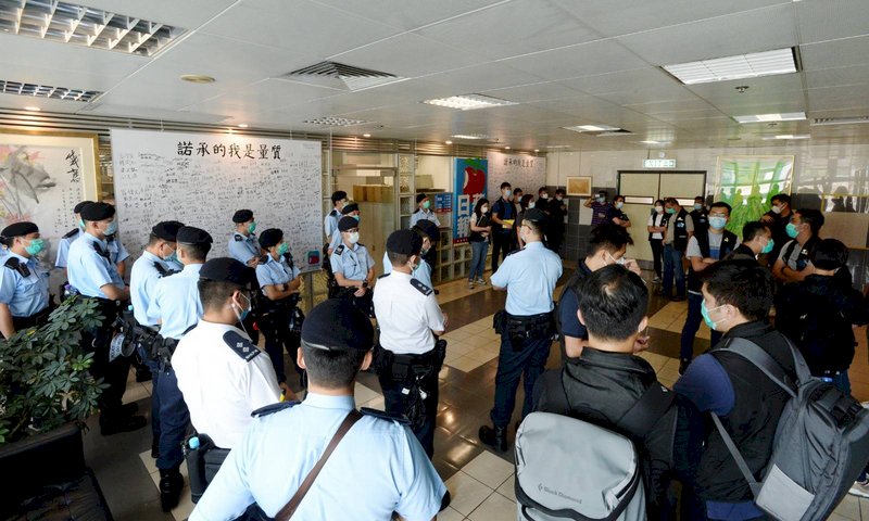 壹傳媒工會：港警翻閲記者文件 侵犯新聞自由