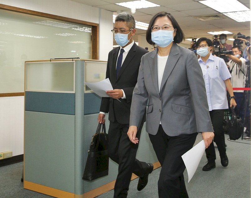 基本工資微幅調升 蔡總統：鼓勵辛苦勞工 也盼體恤困難