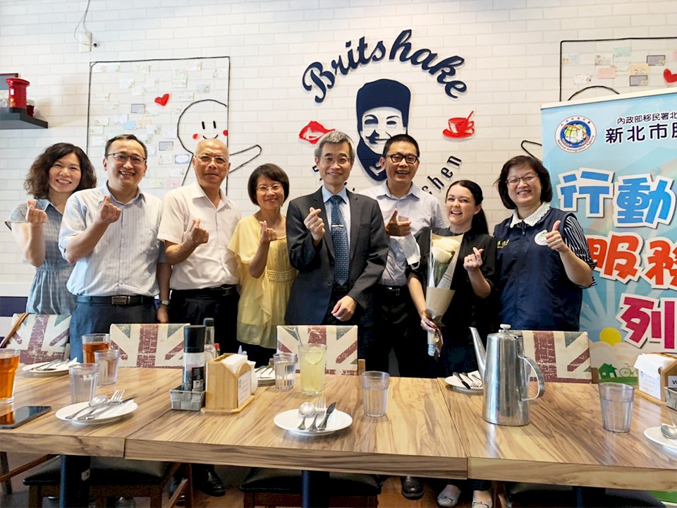 到府關懷宅配愛 移民署感謝新住民為台灣打拼