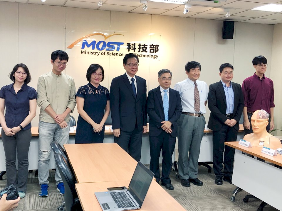 台積電晶片助深腦刺激技術更精準 有效提升帕金森氏症療效 (影音)