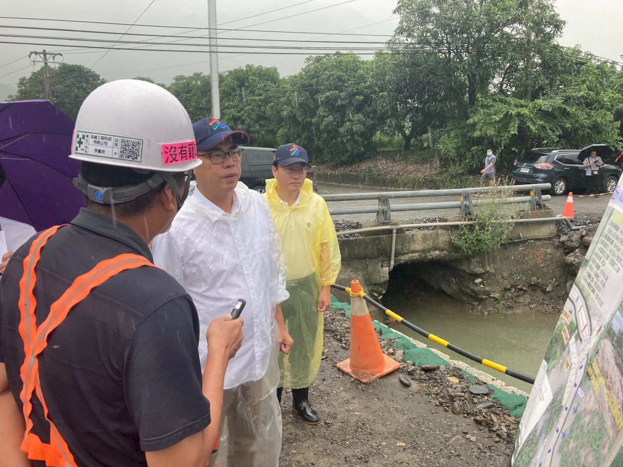 南部恐持續豪雨 陳其邁一早視察高雄山區