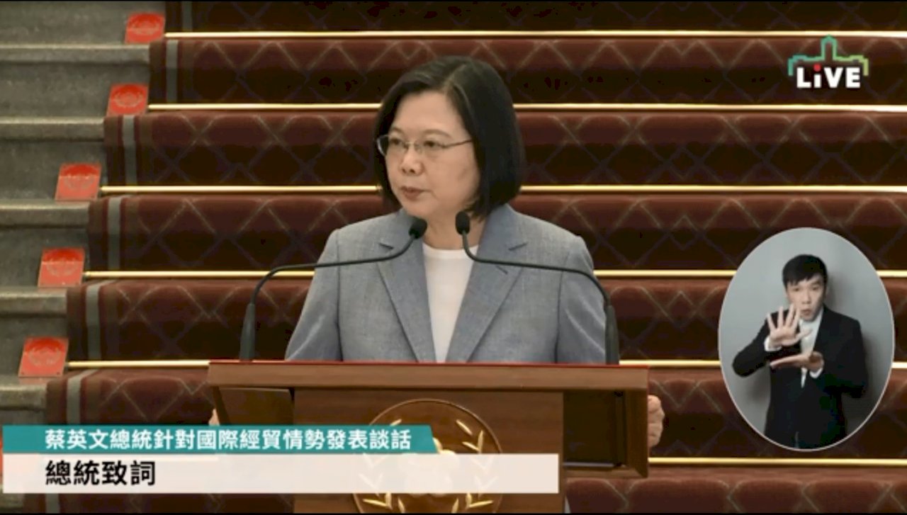 總統宣布開放含萊克多巴胺美豬及30月齡以上美牛進口