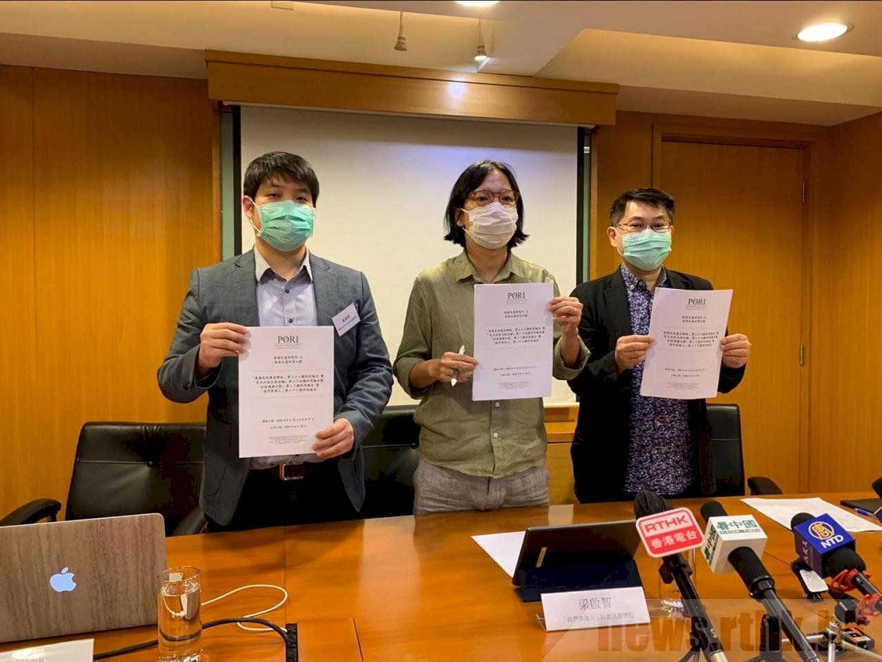 調查：逾半受訪港人 支持民主派議員離開立法會