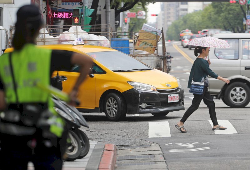 馬路如虎口