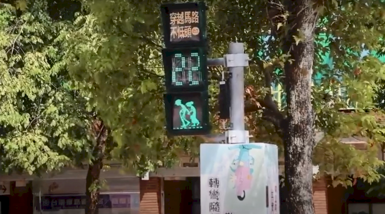 全國首創 宜蘭車站路口小綠人會唱歌
