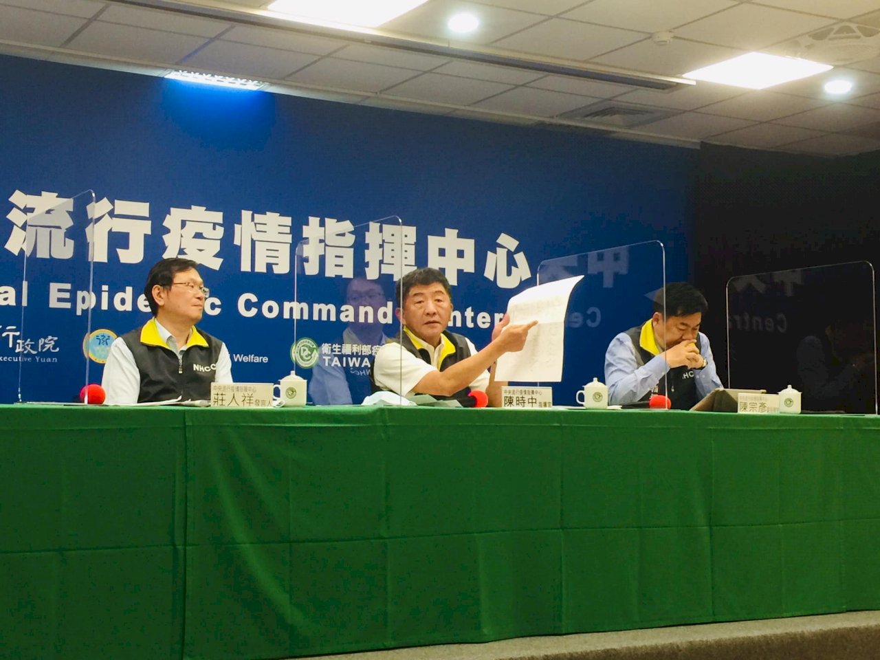 醫材極端值遭批黑箱 陳時中：經醫學會討論獲共識